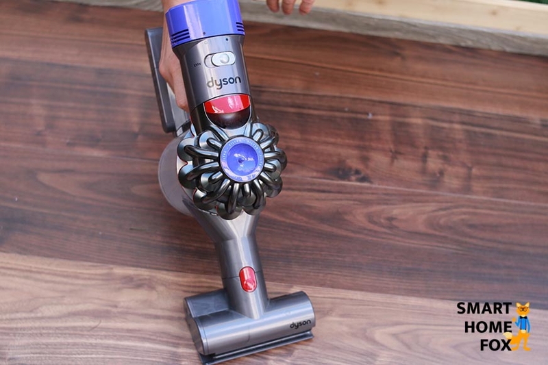 Dyson V8, un aspirateur à main sans fil